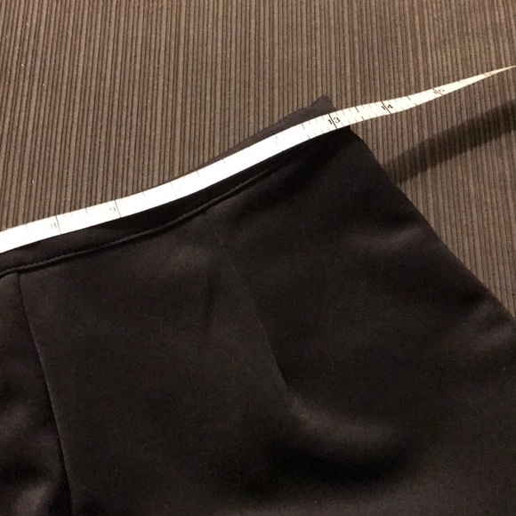 Classy black asymmetrical skirt - Picture 3 of 5